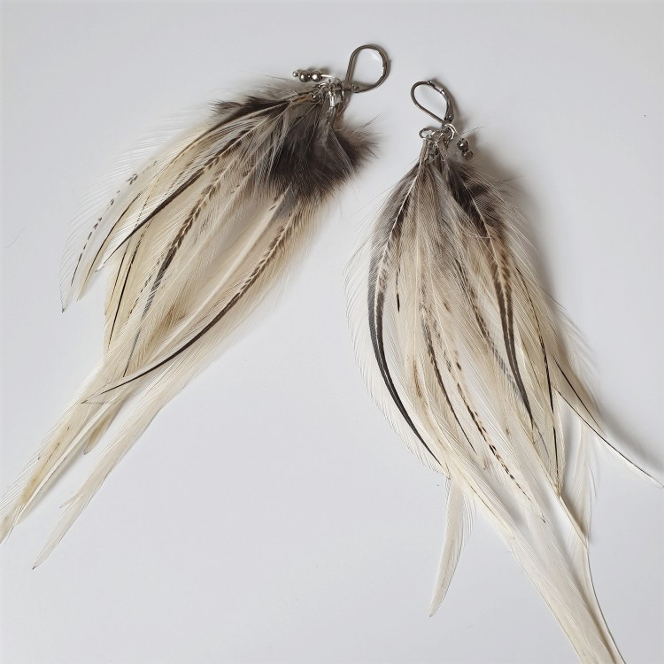 damskie kolczyki z piór