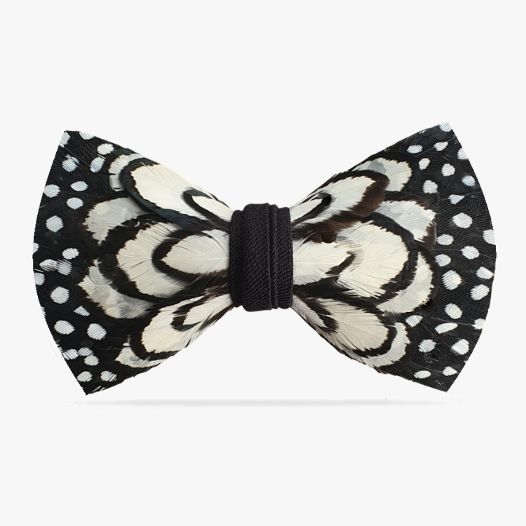 muszka męska z piór biało czarna