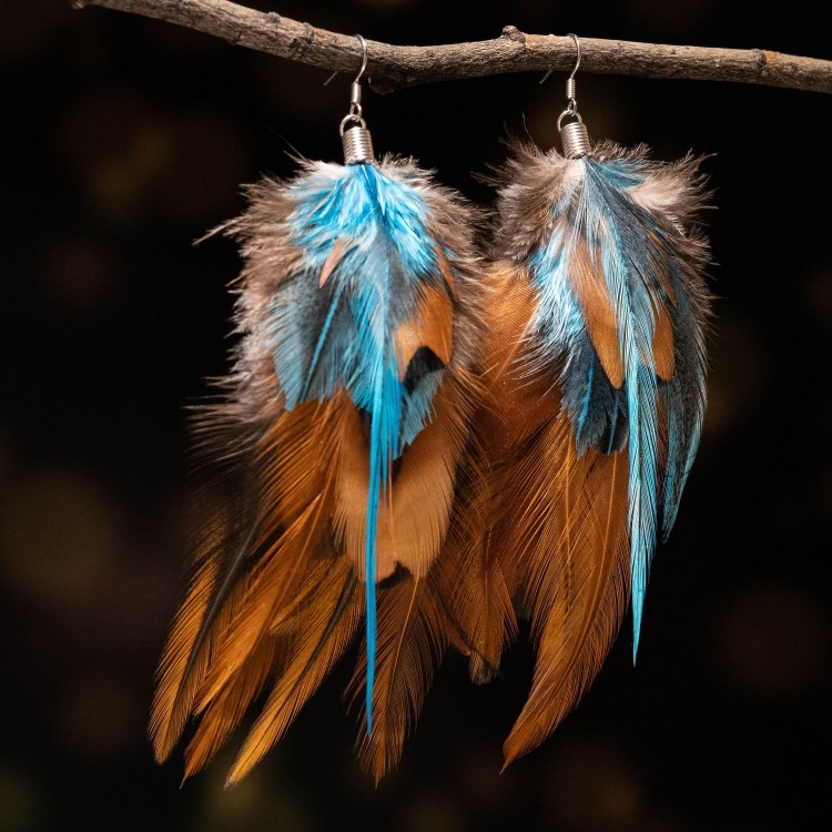 kolczyki z piórami niebieskimi