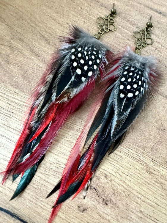 redpepper kolczyki z piórami czerwone długie