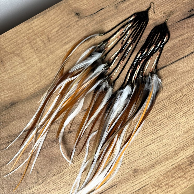 Kolczyki z piór Coral black Zuzzo z koralikami