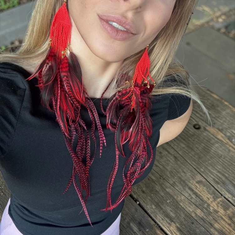 Kolczyki z piór Karmazynowy Blask, czerwone pióra Zuzzo